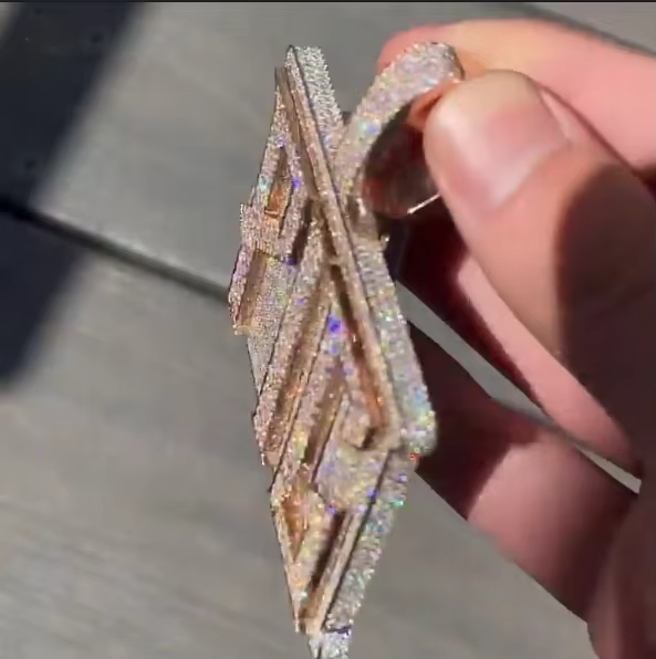 Bling Sparkle Name Letter Necklace Pendant Custom Iced Out Personal Design VVS Moissanite Pendant Hip Hop Jewelry Gubanlink