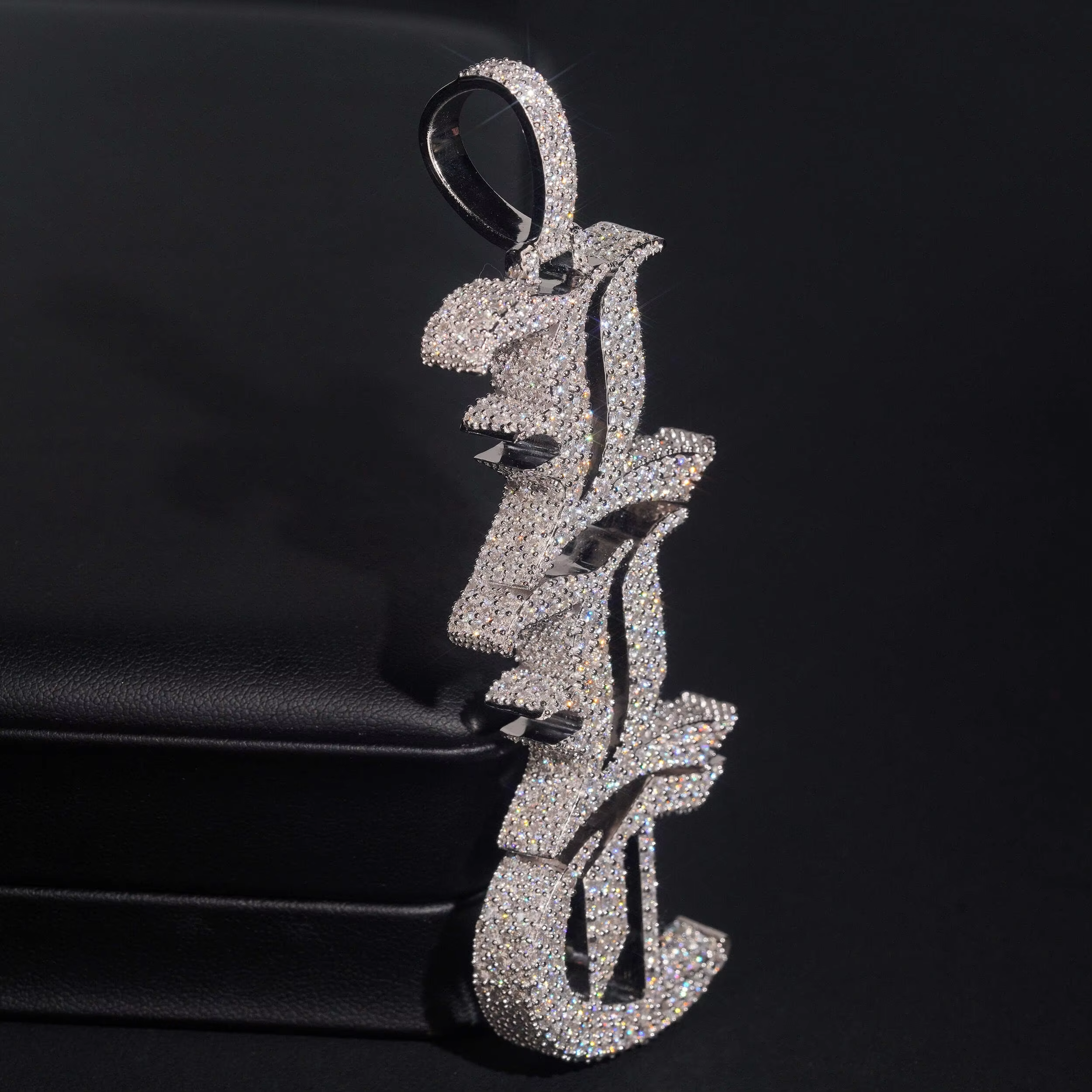 Custom 925 full ice crystal moissanite letter name pendant Gubanlink