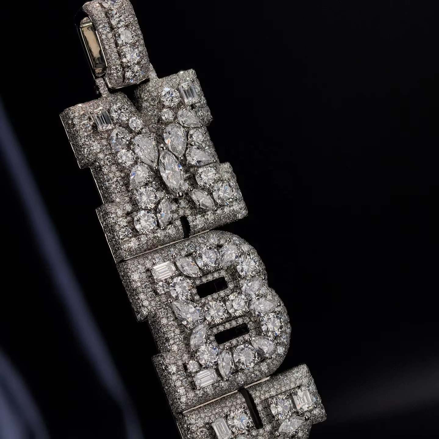Icy Crystal Custom High Fancy Cut Silver and Moissanite Letter Pendant Gubanlink