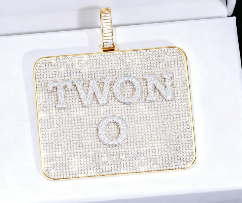 Custom silver moissanite “TWON”  O letter pendant Gubanlink