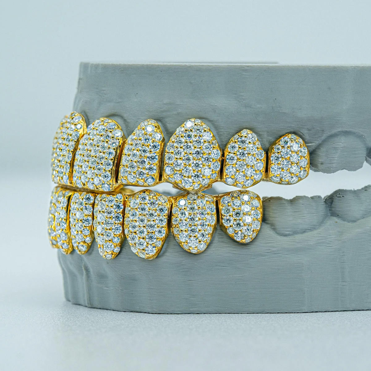 10 on 10 Full Bust Down  S925 VSS Moissanite Diamond Grillz Gubanlink