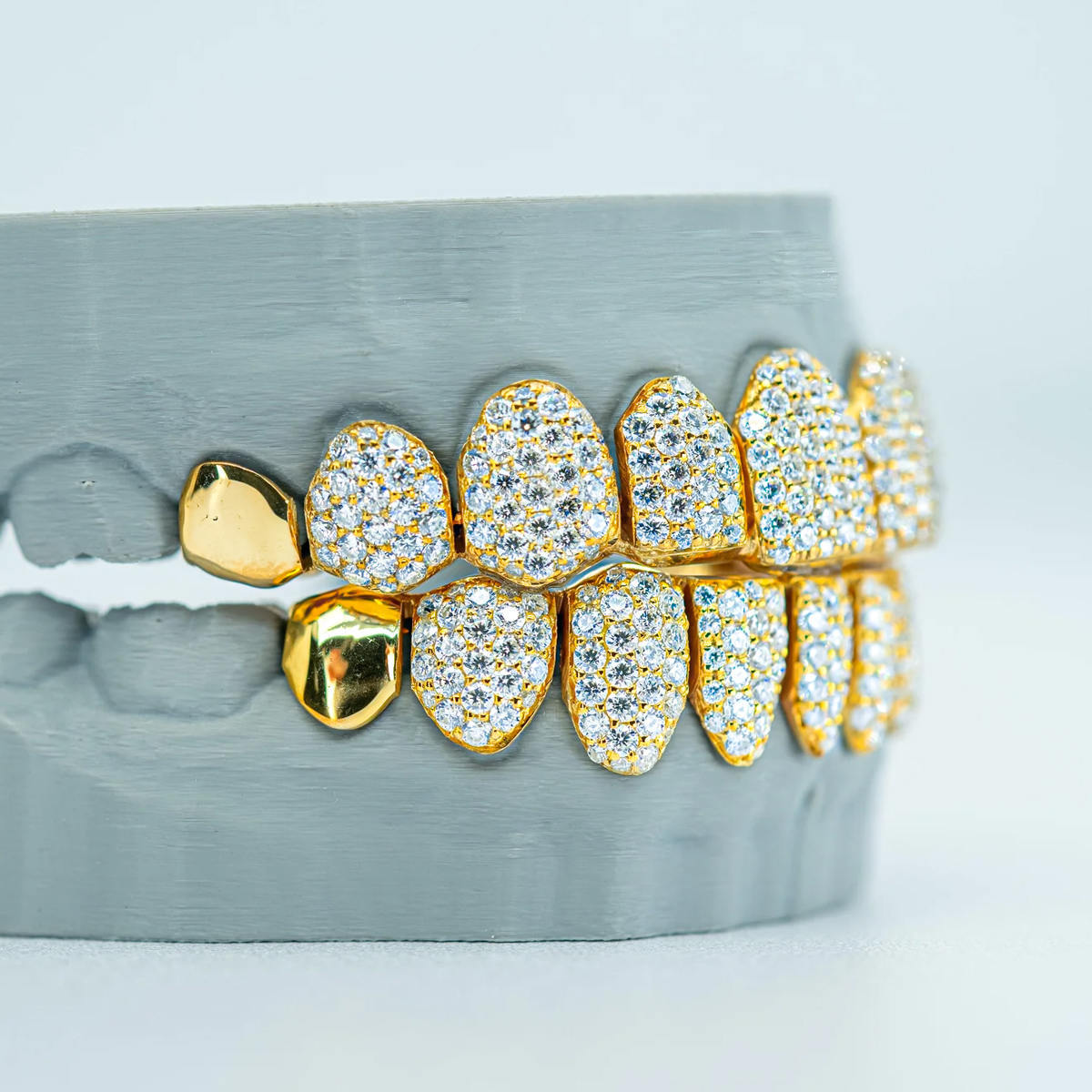End Cap S925 VVS Moissanite Diamond Grillz Gubanlink