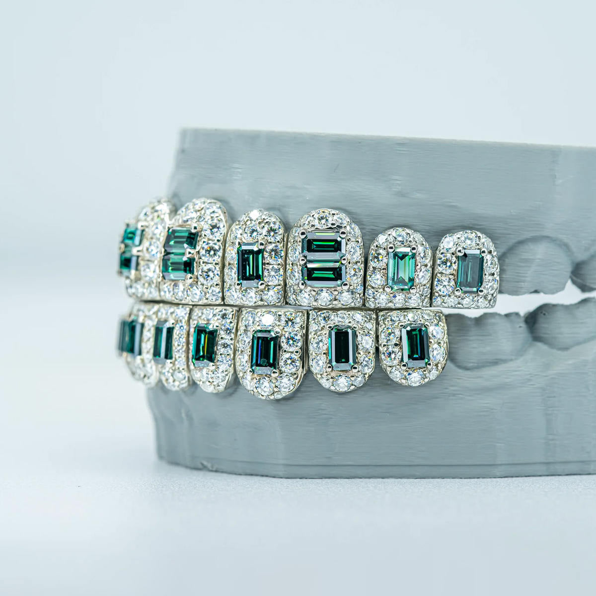 10 on 10 Emerald S925  Moissanite Diamond Grillz Gubanlink