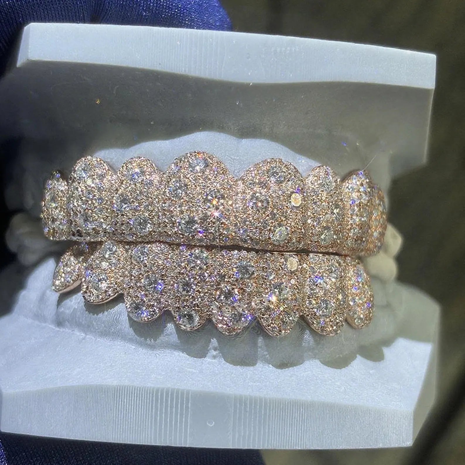 Custom-made braces in S925 sterling silver with VVS moissanite Gubanlink