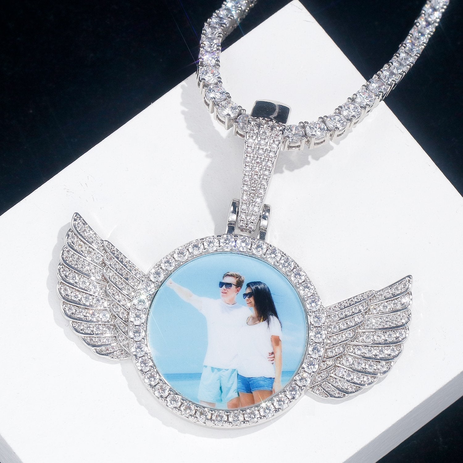 Custom Wing Photo Pendant（With Chain) Thegoldlinks