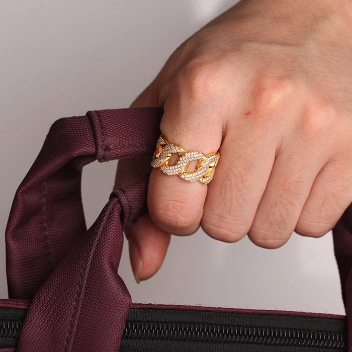 Iced Cuban Link Ring in 18K/White Gold Thegoldlinks